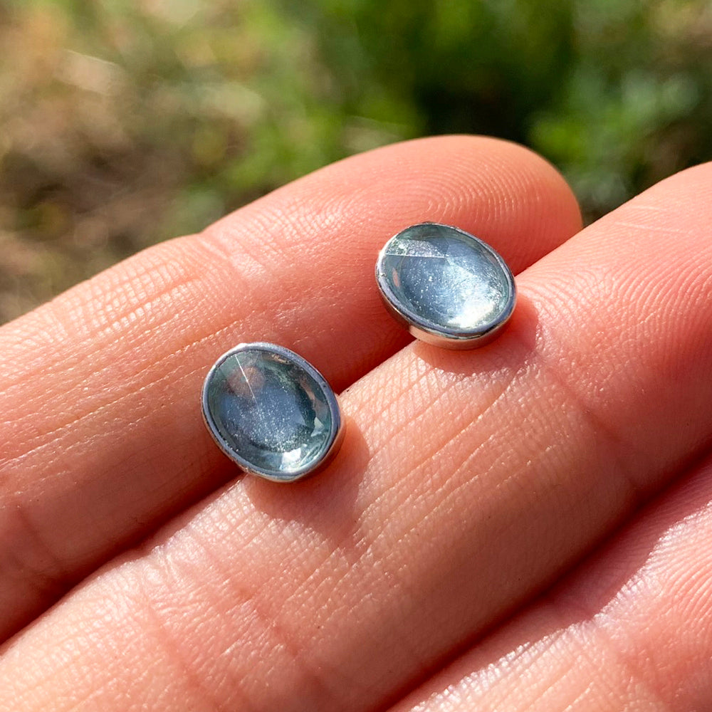 Polished Stud Earrings: Aquamarine