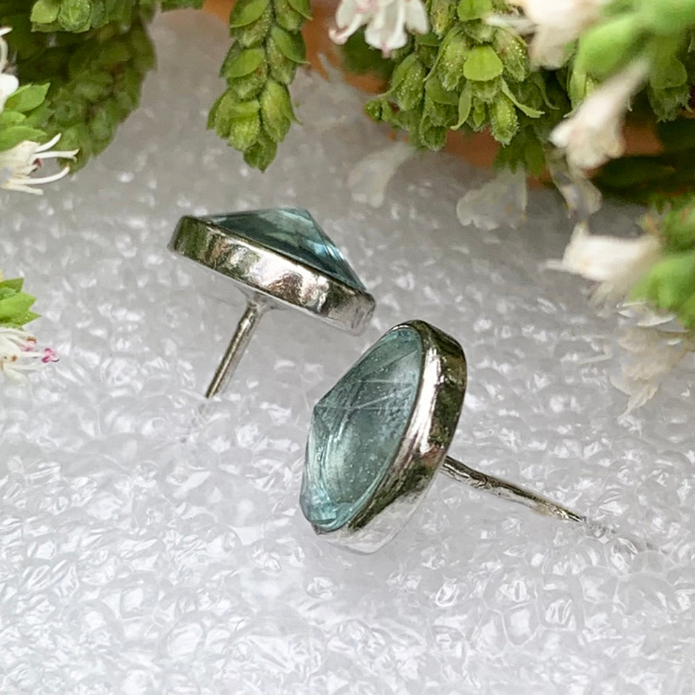 Polished Stud Earrings: Aquamarine