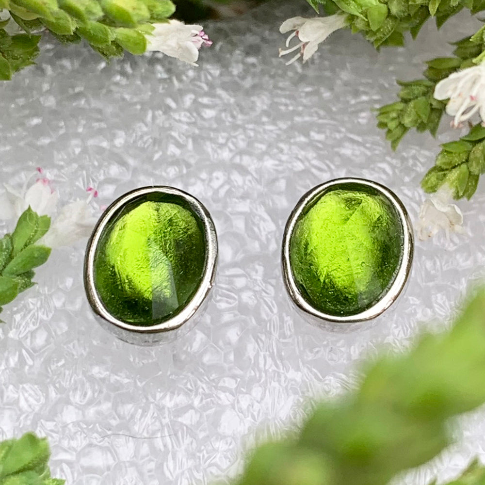 Polished Stud Earrings: Peridot