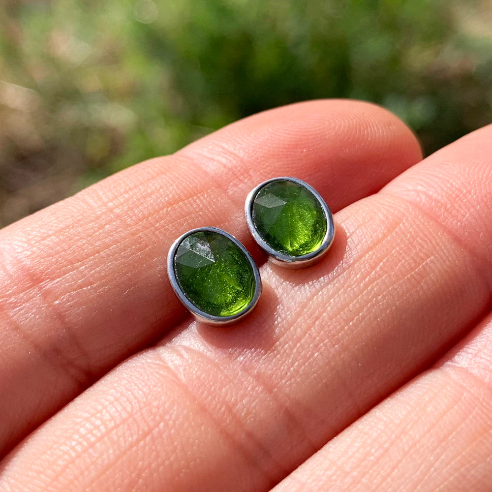 Polished Stud Earrings: Peridot