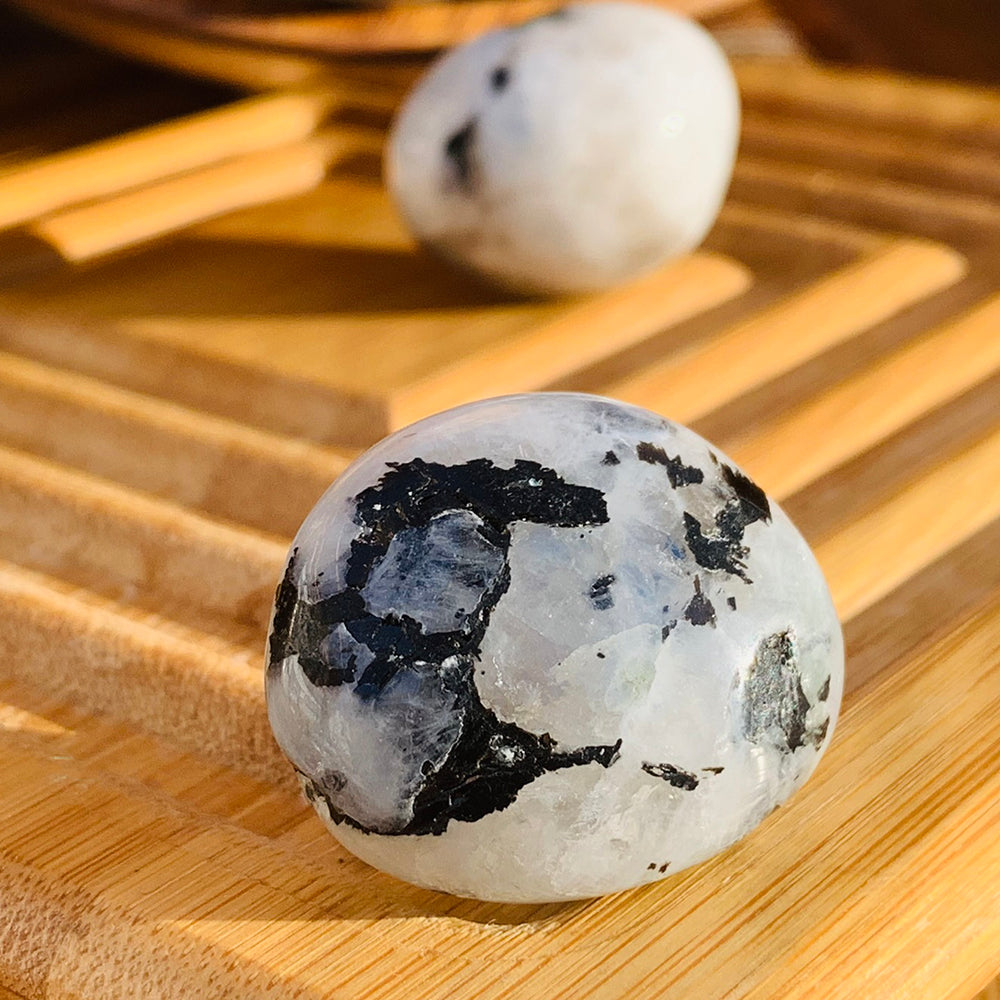Tumbled Stone: Moonstone (250 Gram Lot - 0.55lb)