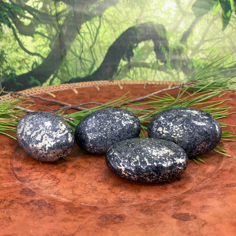 Palmstone: Pyrite