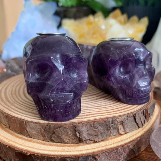 Skull Carved Pipe: Amethyst