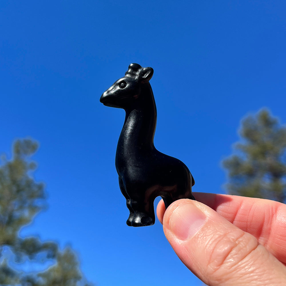 Crystal Animal Spirit Totems: Black Protection Agate Giraffe