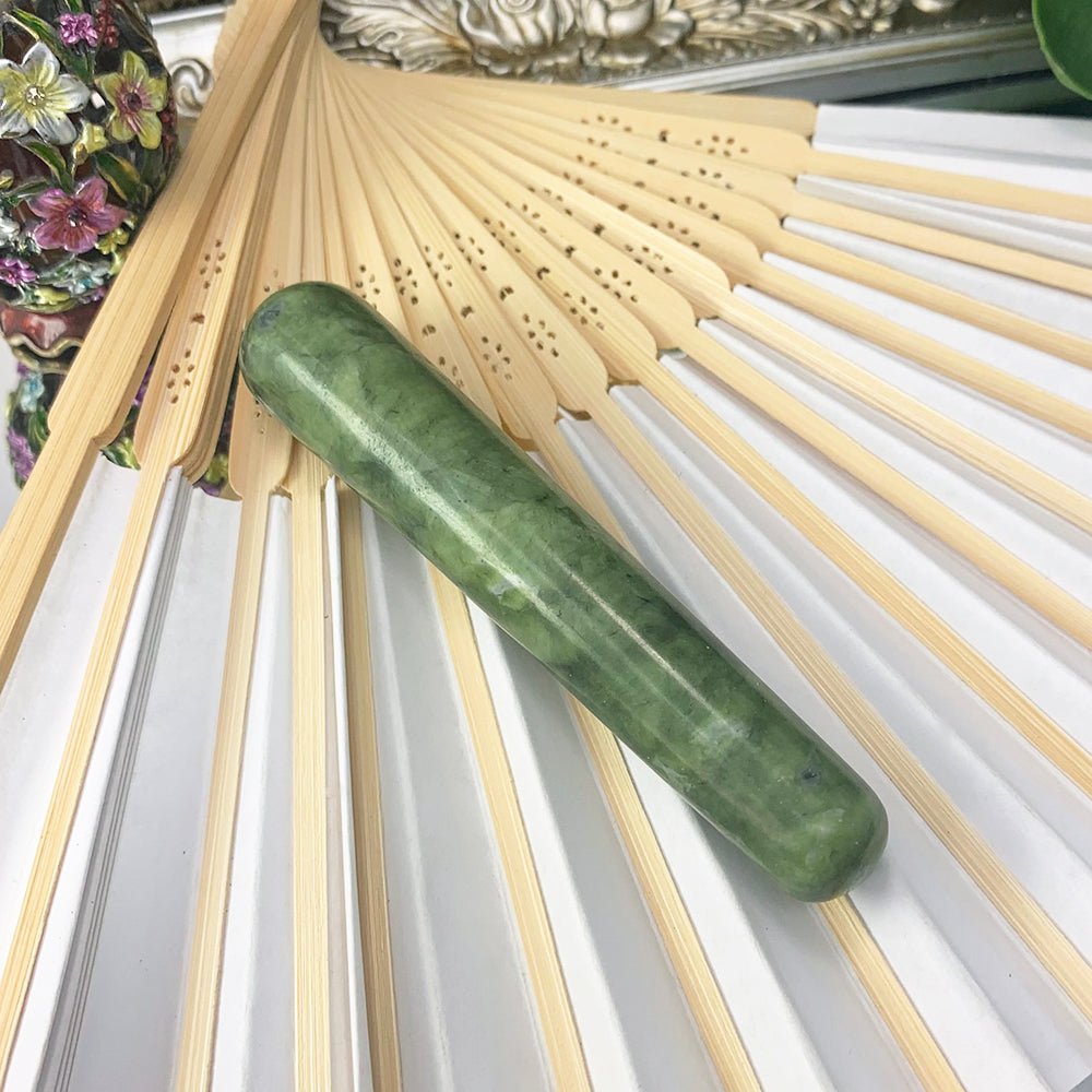 Massage Wand: Nephrite Jade