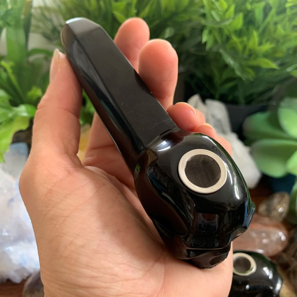 Skull Carved Pipe: Obsidian