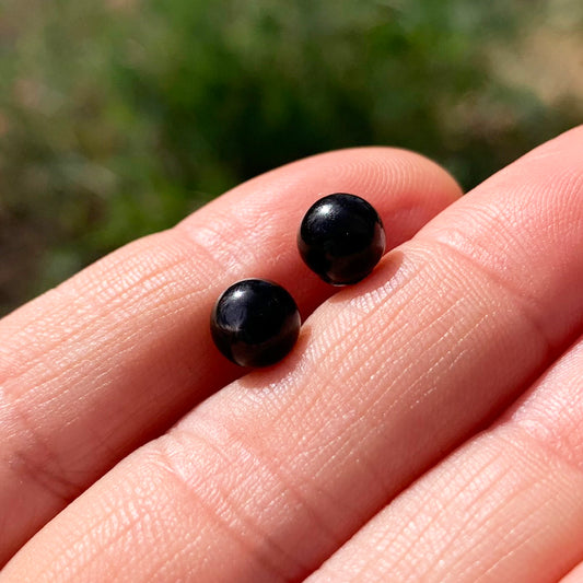 Round Stud Earrings: Obsidian